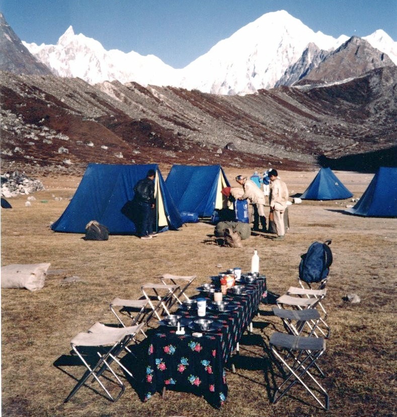 Himlung Himal ( 7126m ) in the Peri Himal from camp at Phedi beneath Larkya La
